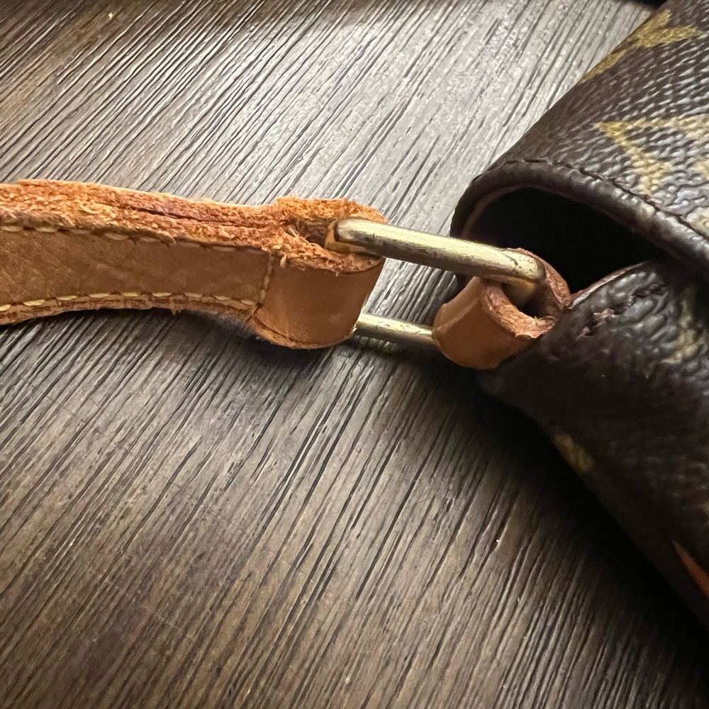 Authentic Louis Vuitton Musette Monogram Shoulder Bag! Vintage! EUC! - Picture 7 of 16